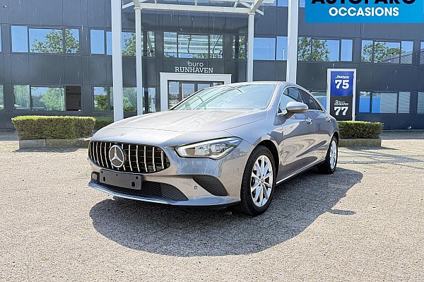Mercedes-Benz CLA-Klasse 180 Business Solution Essential , 55.666 KM, GROOT DIGITAAl DASHBOARD, DEALERONDERHOUDEN, HANDGESCHAKELD, ZEER VEEL OPTIE’S, AUTOPAS AANWEZIG.