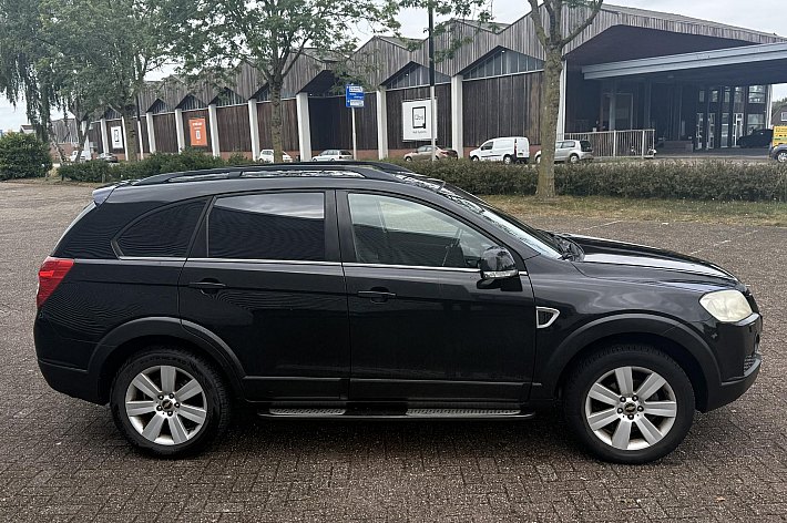 Chevrolet Captiva 3.2i Executive , AUTOMAAT, AWD, 7 PERS , AIRCO, LEDER, OPENDAK, ELECTR STOELEN, ELEC SPIEGELS EN RAMEN, AWD, TREKHAAK, BOEKJES AANWEZIG, 4WD
