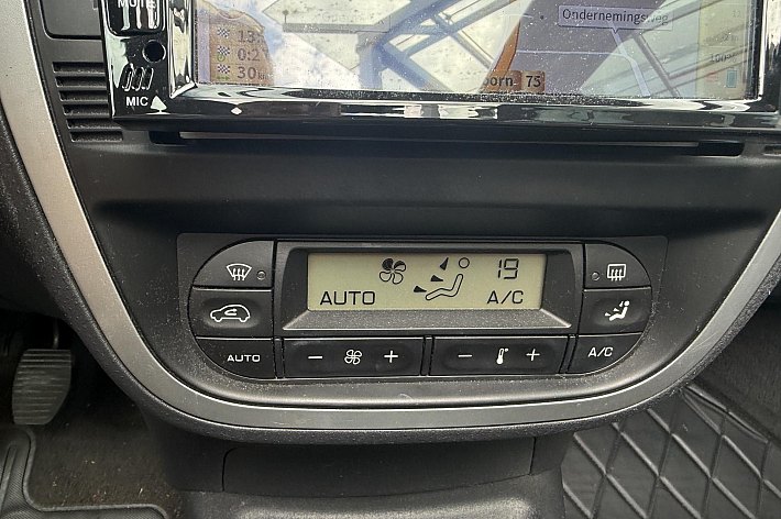 Citroën C3 Pluriel 1.4i AIRCO (STEENKOUD), WERKEND CABRIODAK, 4 ELECT RAMEN, NAVI, BLUETOOTH, CV, SPLINTERNIEUWE KOPPELING, BOEKJES