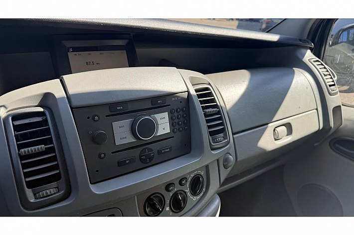 Opel Vivaro 2.0 CDTI L2H1 DC , AIRCO, ELECTR RAMEN, RIJDT EN SCHAKELT GOED, LIFTJE BLIJFT BIJ EXPORT ERIN, VOOR IN NL GAAT HIJ ER UIT!