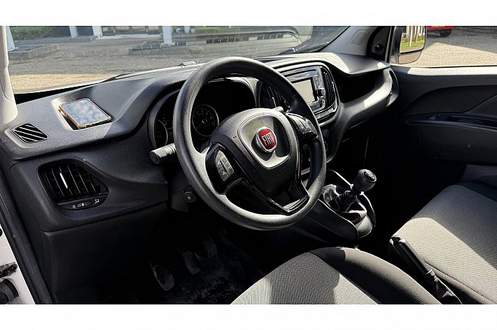Fiat Doblò Cargo 1.6 MJ L1H1 ECO JET ,AIRCO, EURO 6, 3 PERSOONS, ELECTR RAMEN, NAVI, EURO 6, ACHTER DEUREN, NETJES ONDERHOUDEN, BTW AUTO, BOEKJES AANWEZIG