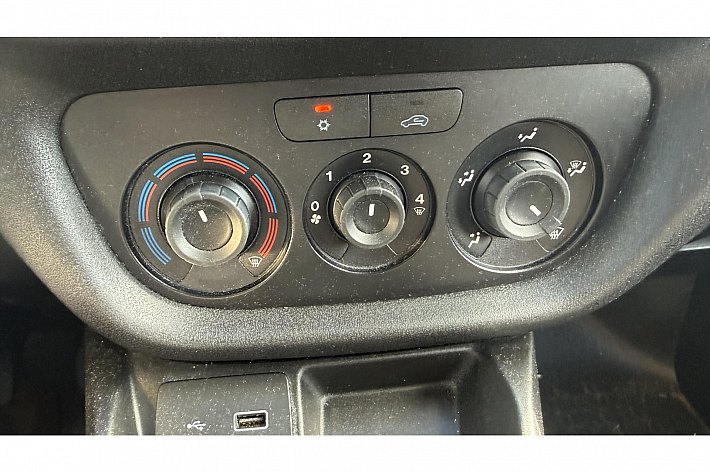 Fiat Doblò Cargo 1.6 MJ L1H1 ECO JET ,AIRCO, EURO 6, 3 PERSOONS, ELECTR RAMEN, NAVI, EURO 6, ACHTER DEUREN, NETJES ONDERHOUDEN, BTW AUTO, BOEKJES AANWEZIG