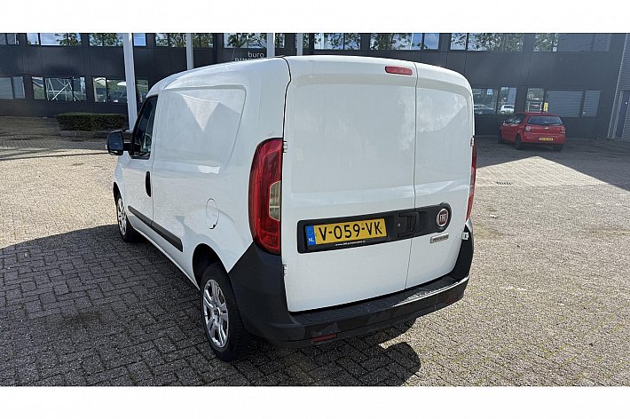 Fiat Doblò Cargo 1.6 MJ L1H1 ECO JET ,AIRCO, EURO 6, 3 PERSOONS, ELECTR RAMEN, NAVI, EURO 6, ACHTER DEUREN, NETJES ONDERHOUDEN, BTW AUTO, BOEKJES AANWEZIG