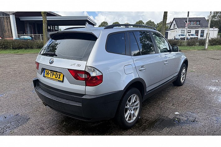BMW X3 3.0i , AUTOMAAT, LEDER, AIRCO, CRUISE CONTROLE, BOEKJE, AWD, YOUNGTIMER, ZEER GOED RIJDENDE X3